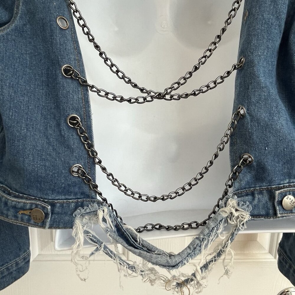 Womens Thrashed Denim Trucker Jacket Chain Open Back Detail Grunge Punk Large - Picture 10 of 14
